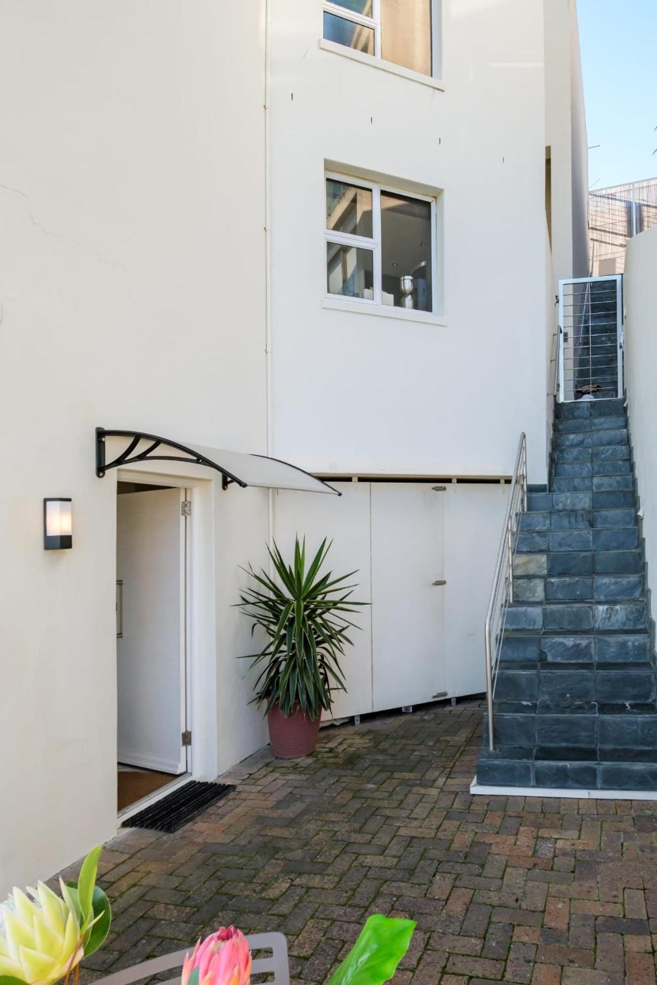 Camps Bay Terrace Suite Cape Town Exterior photo
